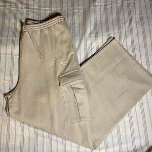 NWT Reebok Women’s Cargo Wide Leg Sweats-Size XL